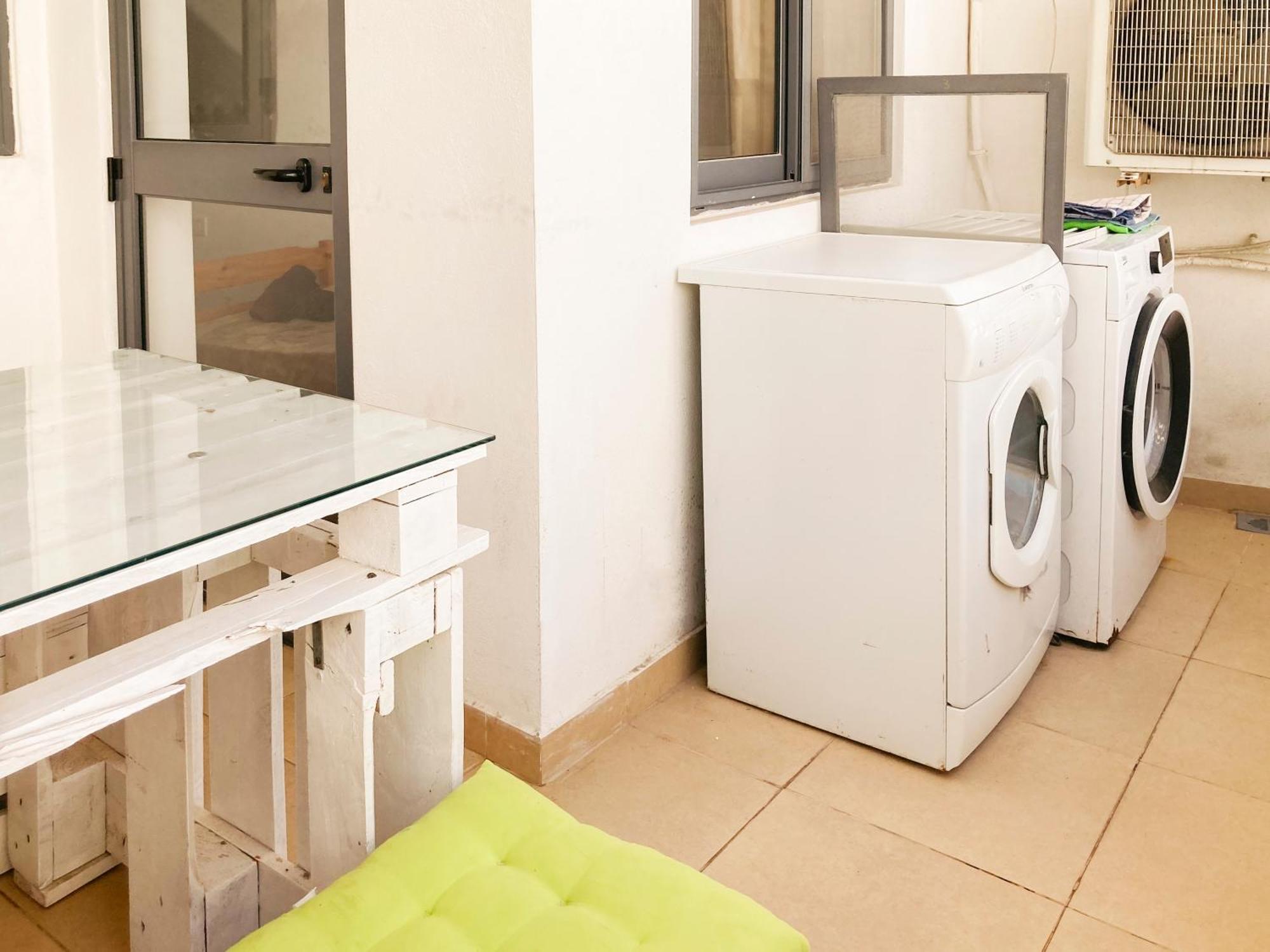 Xl Central Home - Sleeps 10 People Pieta Экстерьер фото