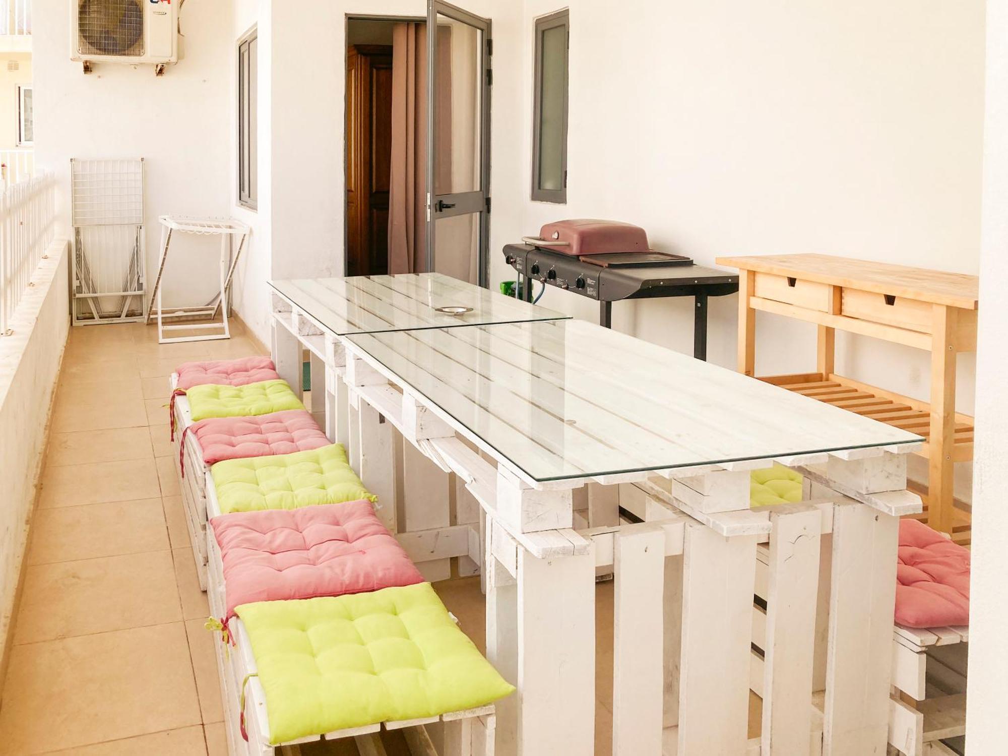Xl Central Home - Sleeps 10 People Pieta Экстерьер фото